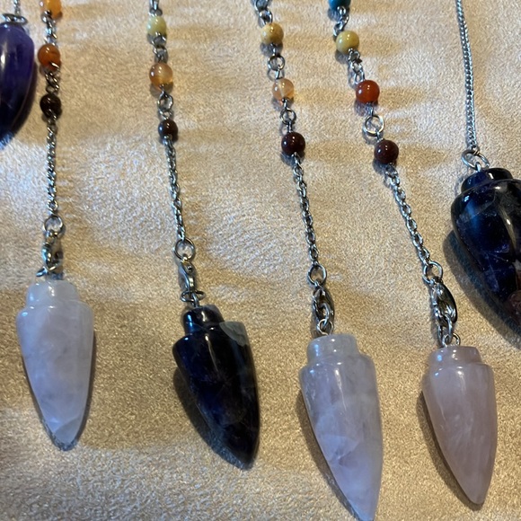 Big 20 pc lot of ladies/girls handmade pendulums with empty wooden cigar box - Picture 7 of 9